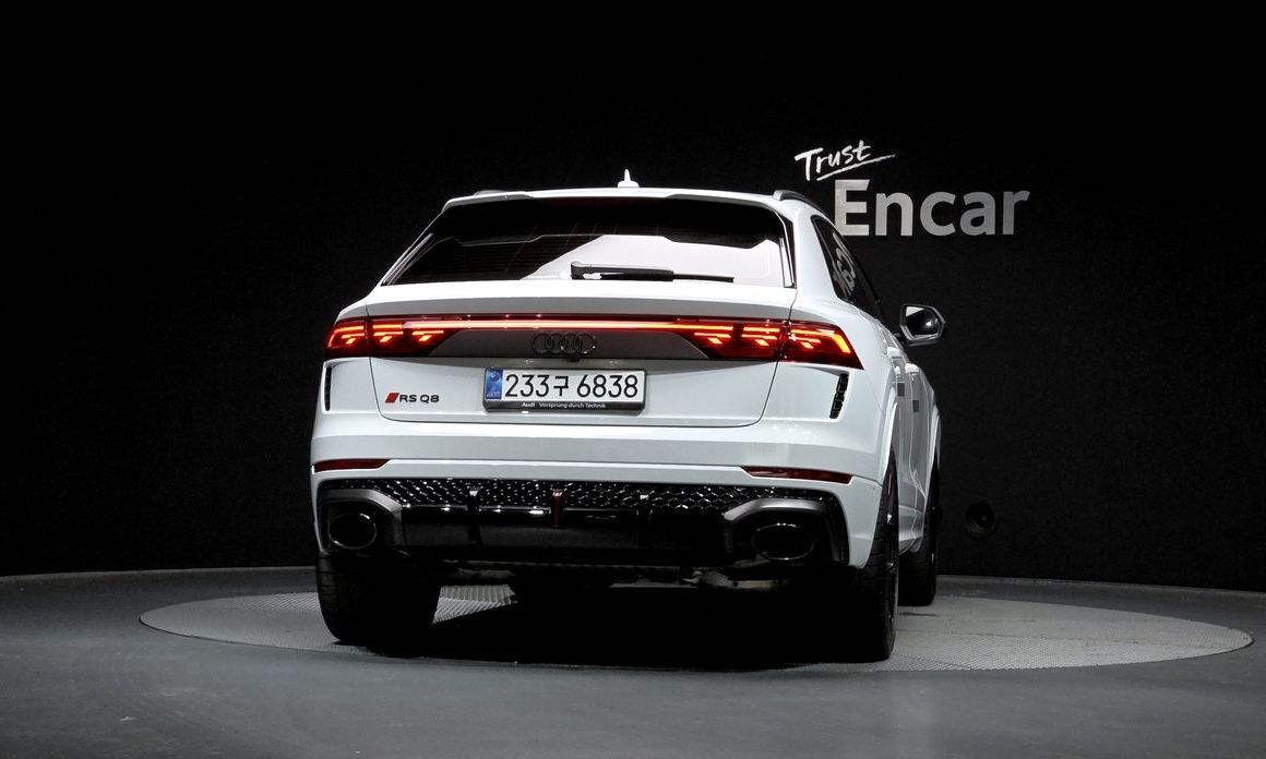 Audi RSQ8 2025