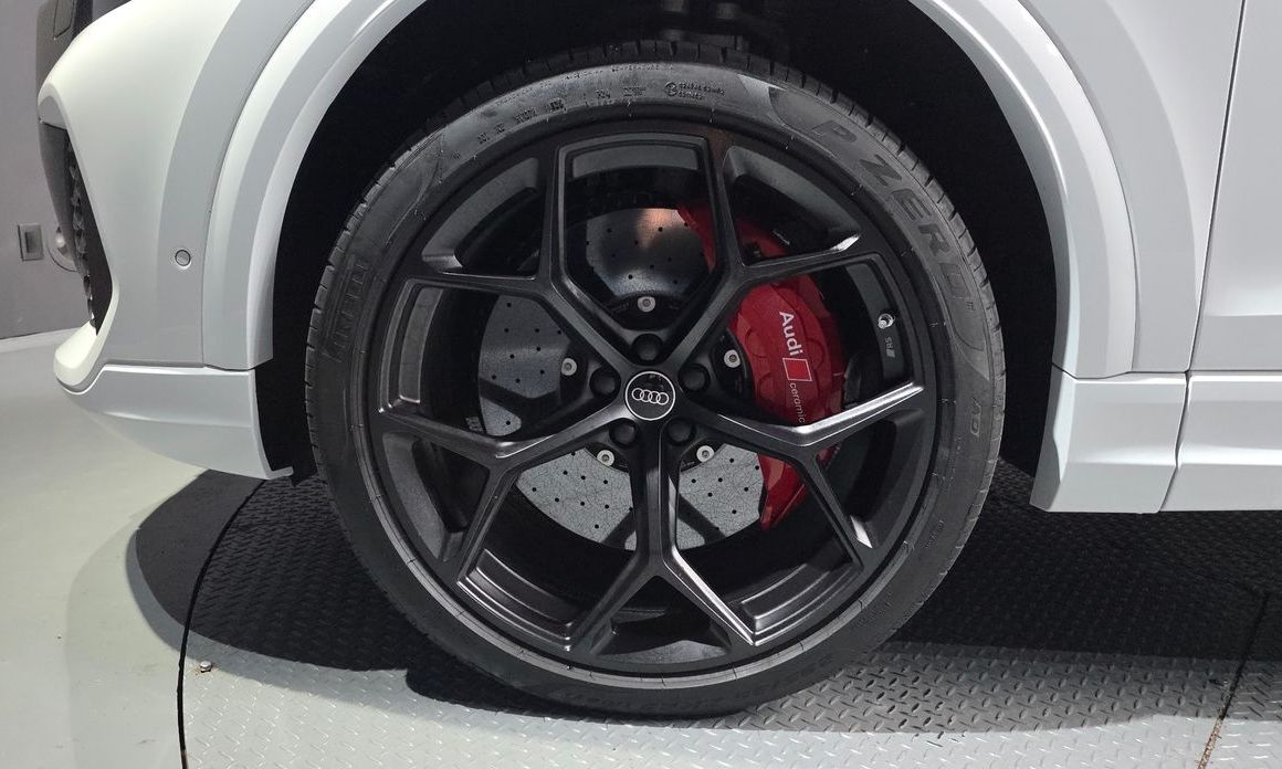 Audi RSQ8 2025