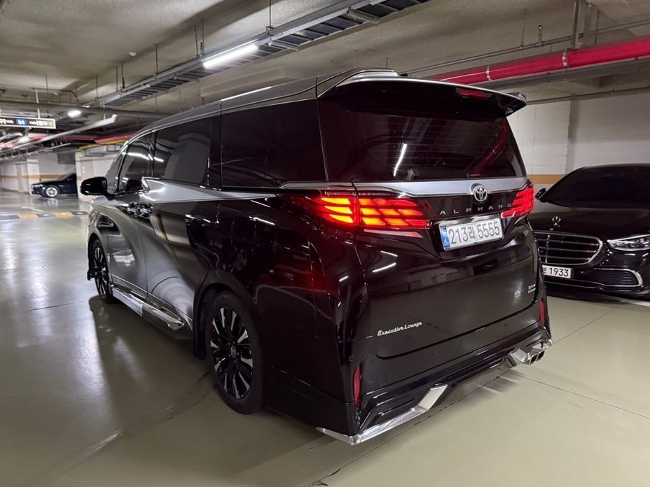 Toyota Alphard 2025