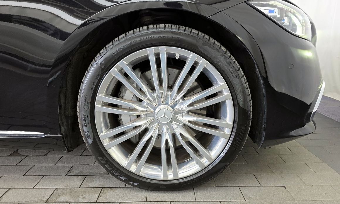 Mercedes-Benz S-Class 2023