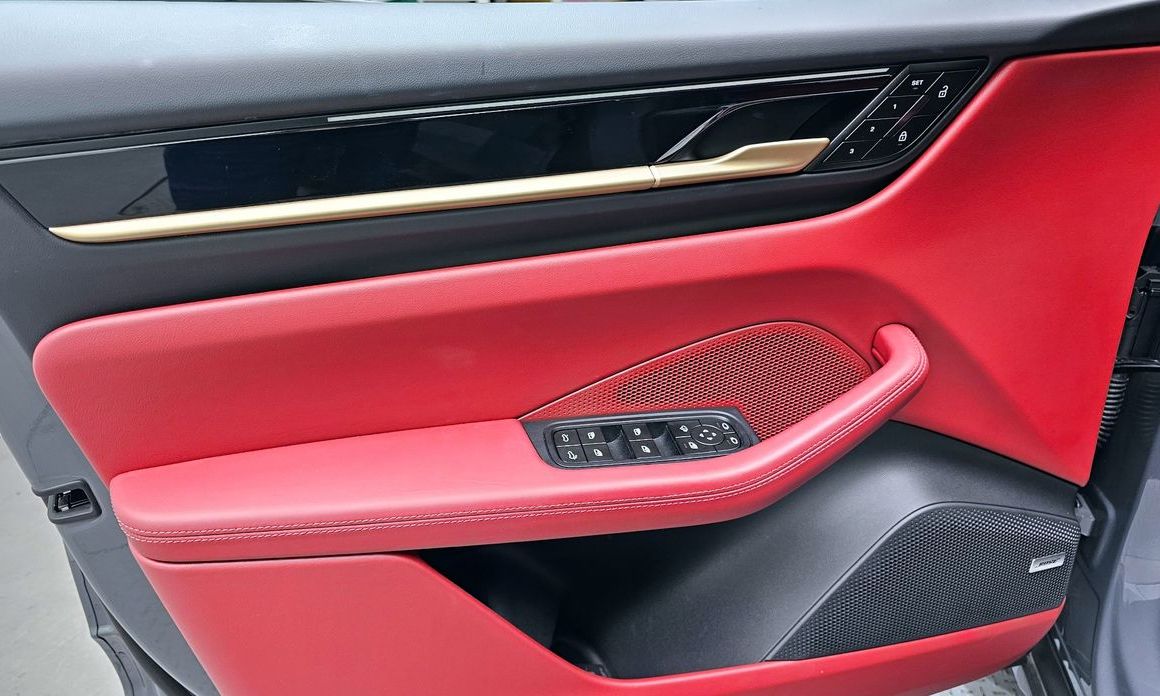 Porsche Macan 2025