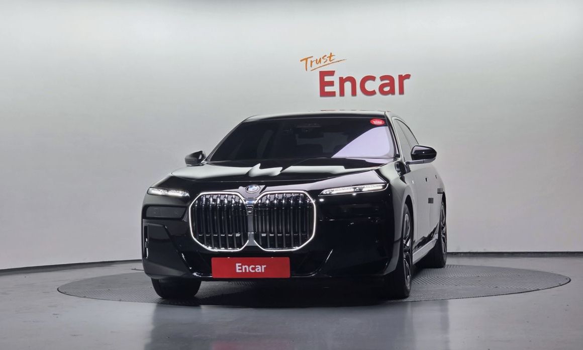 BMW 7-Series 2024