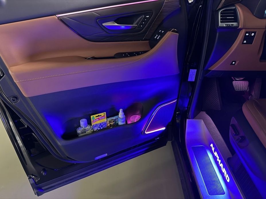 Toyota Alphard 2025