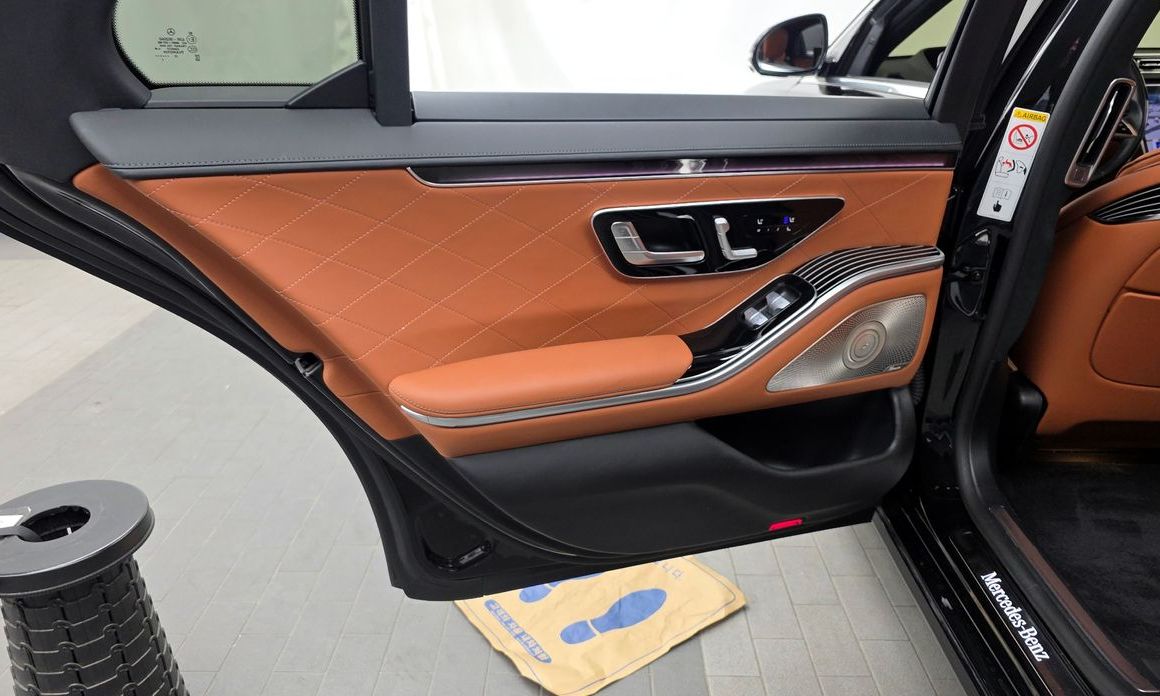 Mercedes-Benz S-Class 2023