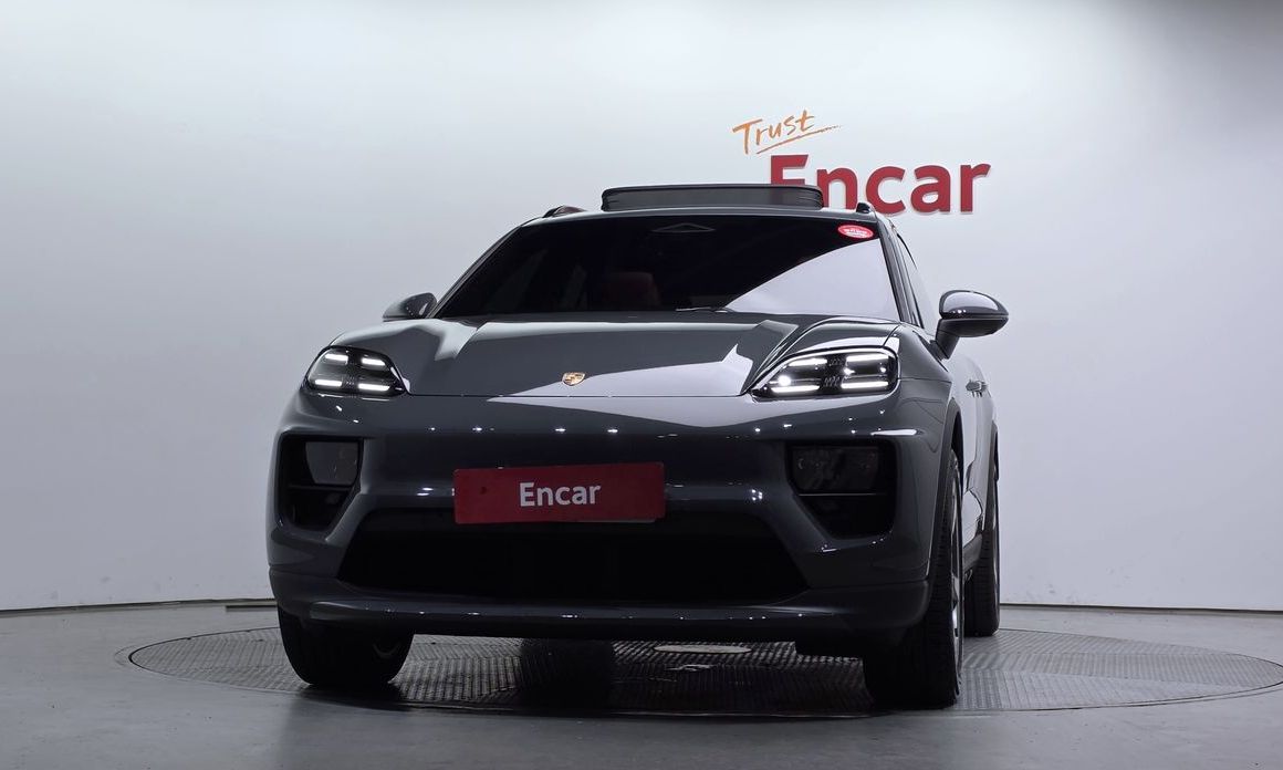 Porsche Macan 2025