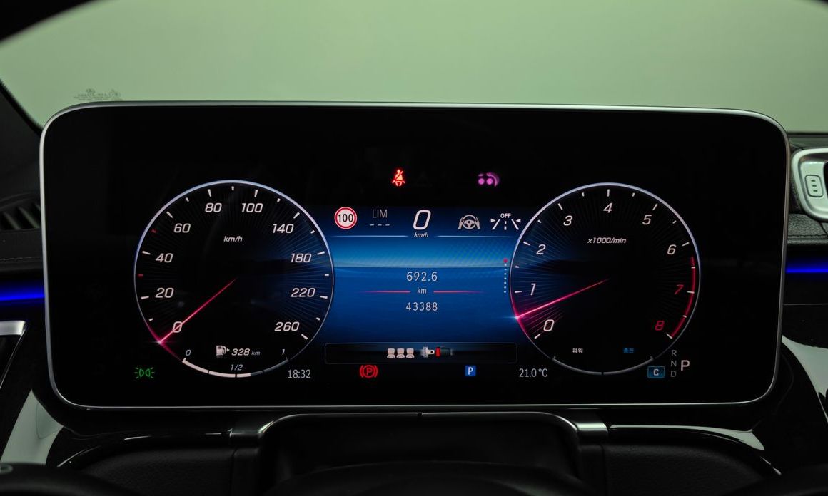 Mercedes-Benz S-Class 2021