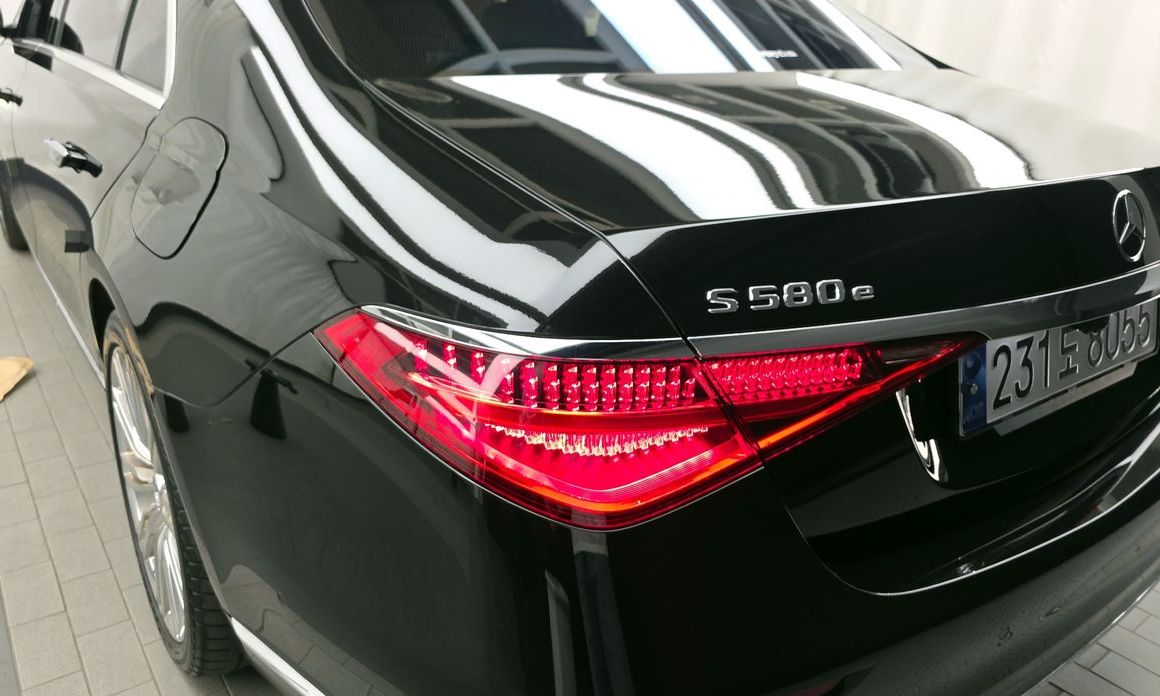 Mercedes-Benz S-Class 2023