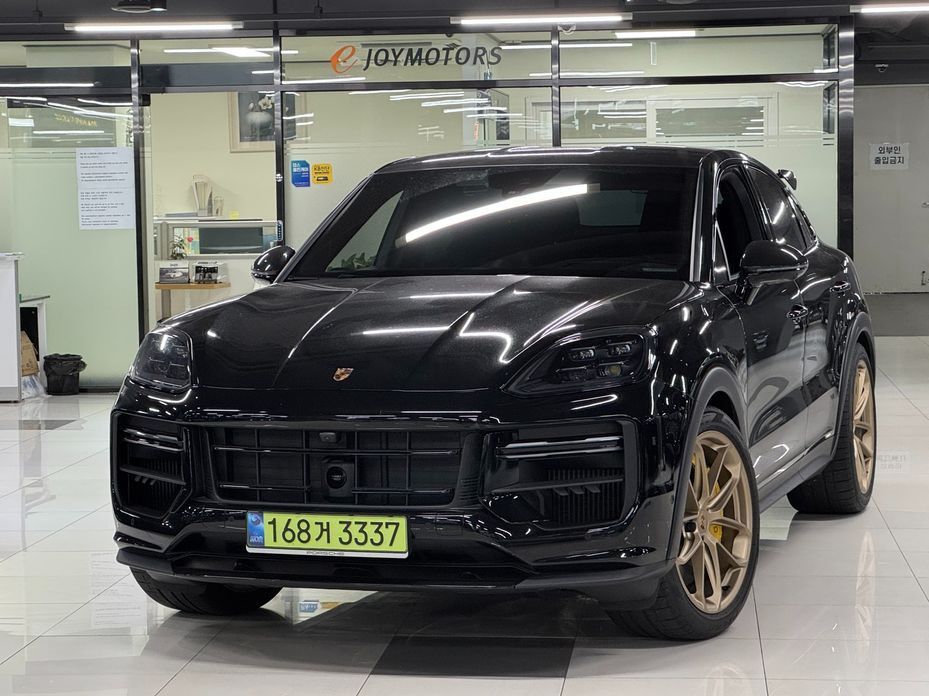 Porsche Cayenne 2025