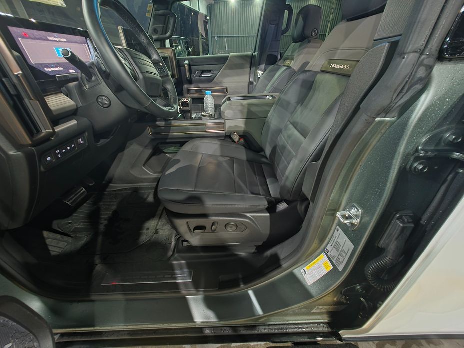 GMC Hummer EV 2024