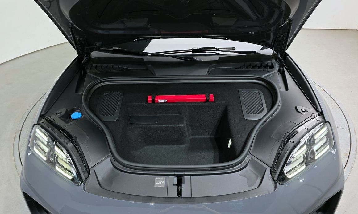 Porsche Macan 2025