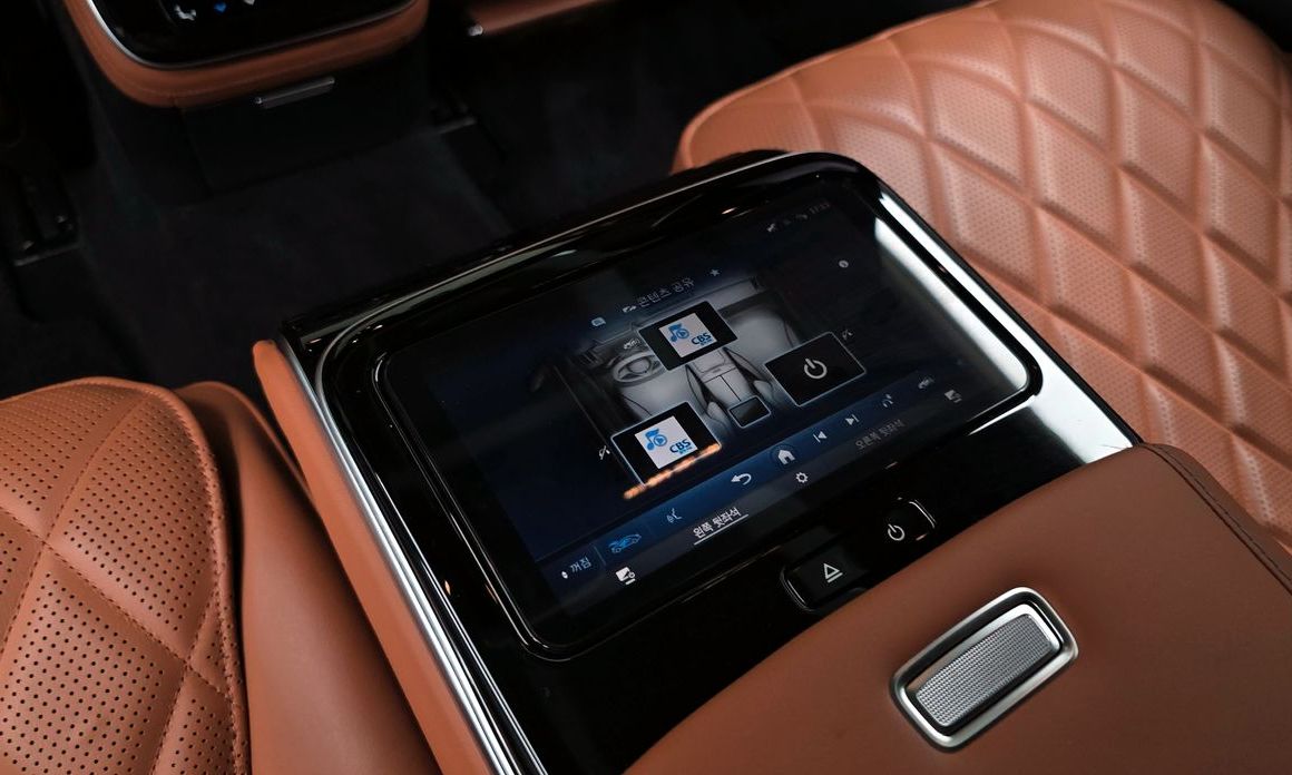 Mercedes-Benz S-Class 2023