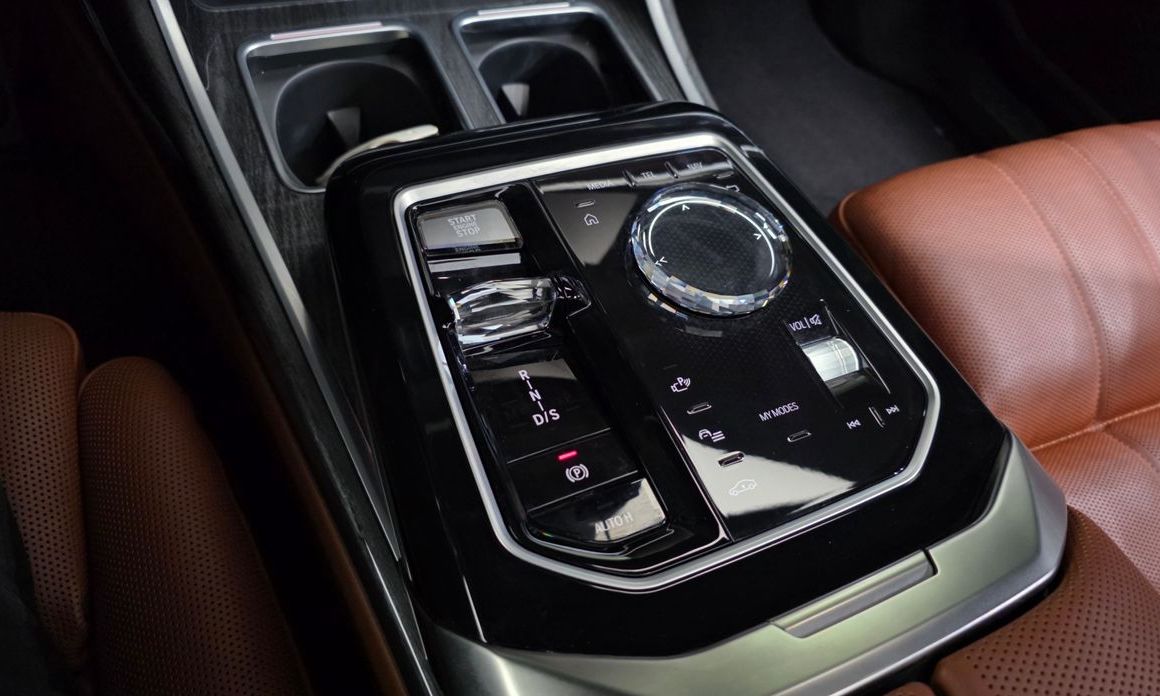 BMW 7-Series 2024