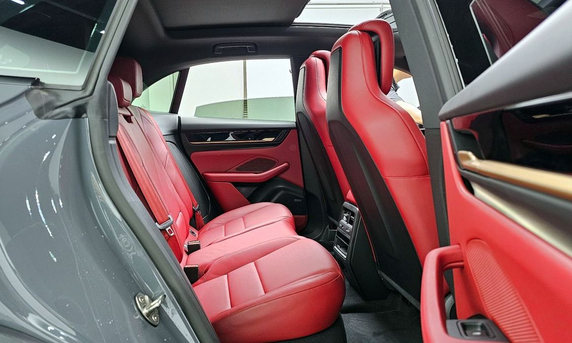 Porsche Macan 2025