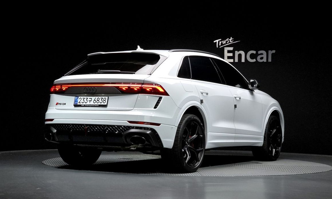 Audi RSQ8 2025