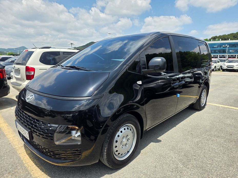 Hyundai Staria 2025