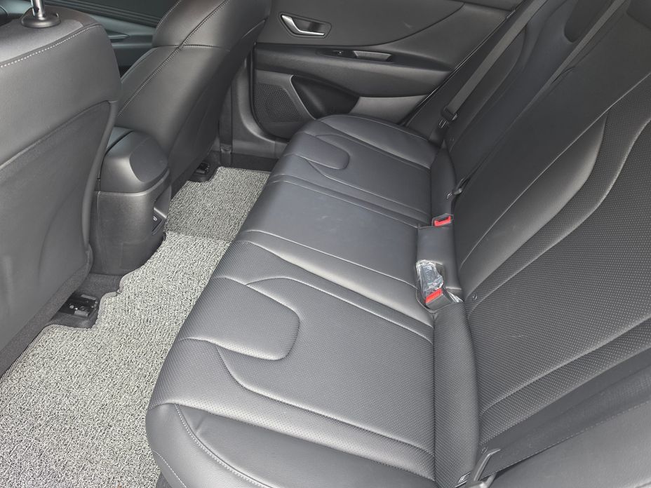 Hyundai AVANTE 2024