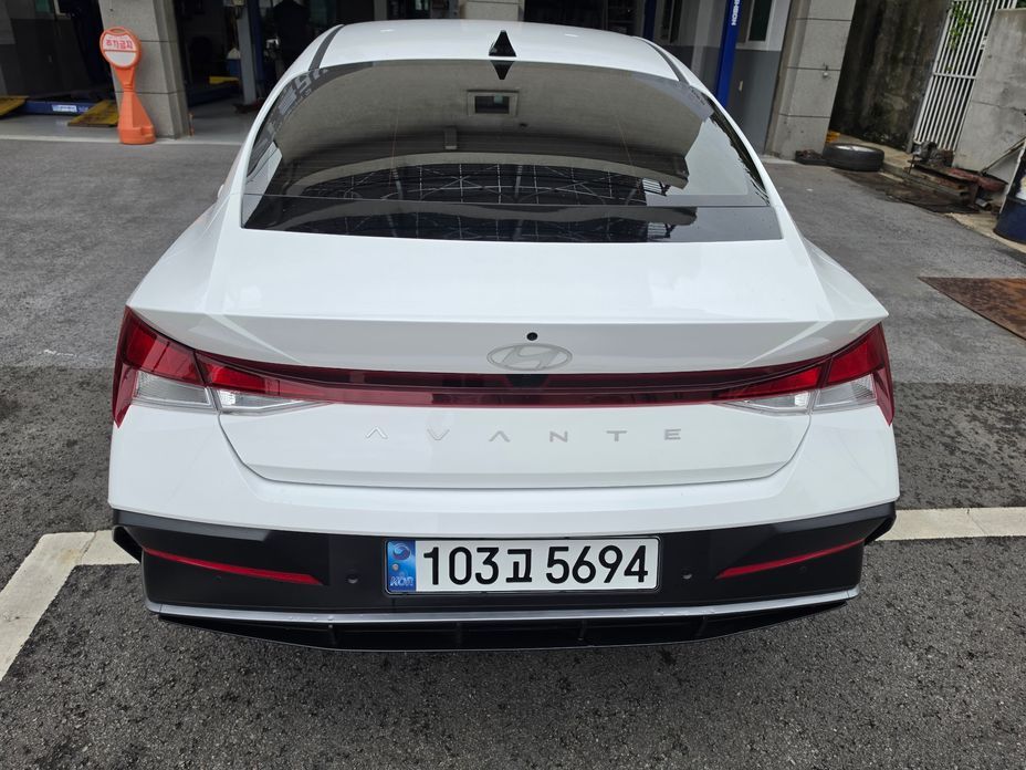 Hyundai AVANTE 2024