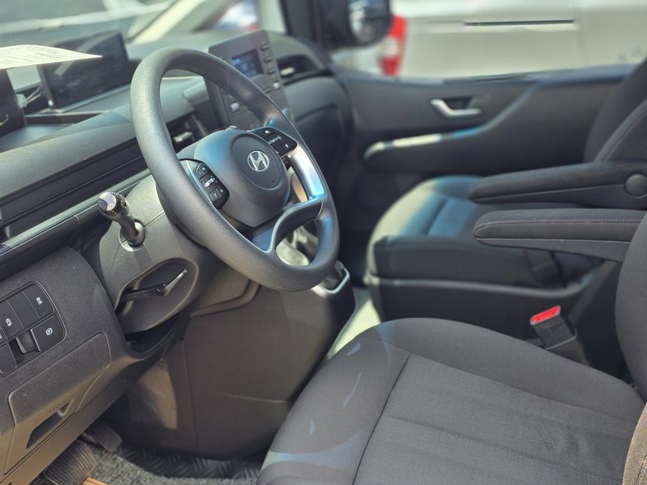 Hyundai Staria 2025