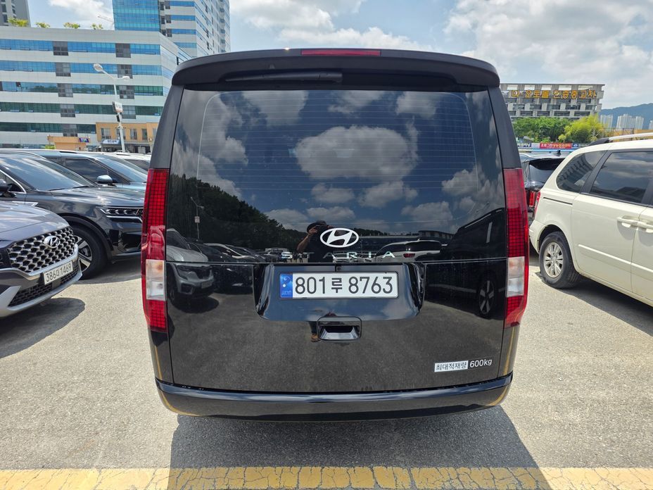Hyundai Staria 2025