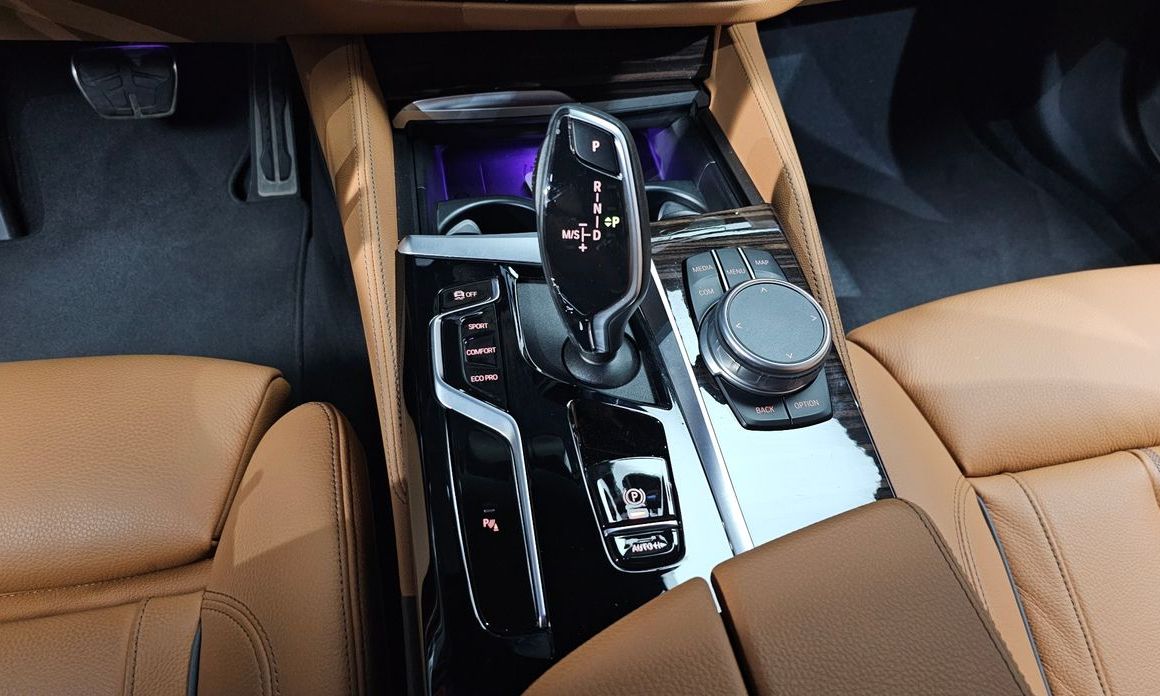 BMW 5-Series 2022