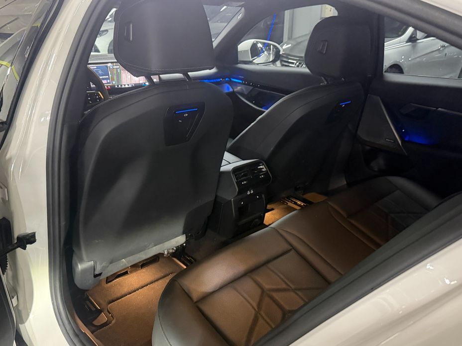 BMW 5-Series 2024