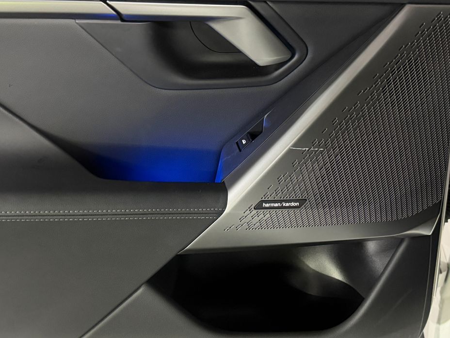 BMW 5-Series 2024