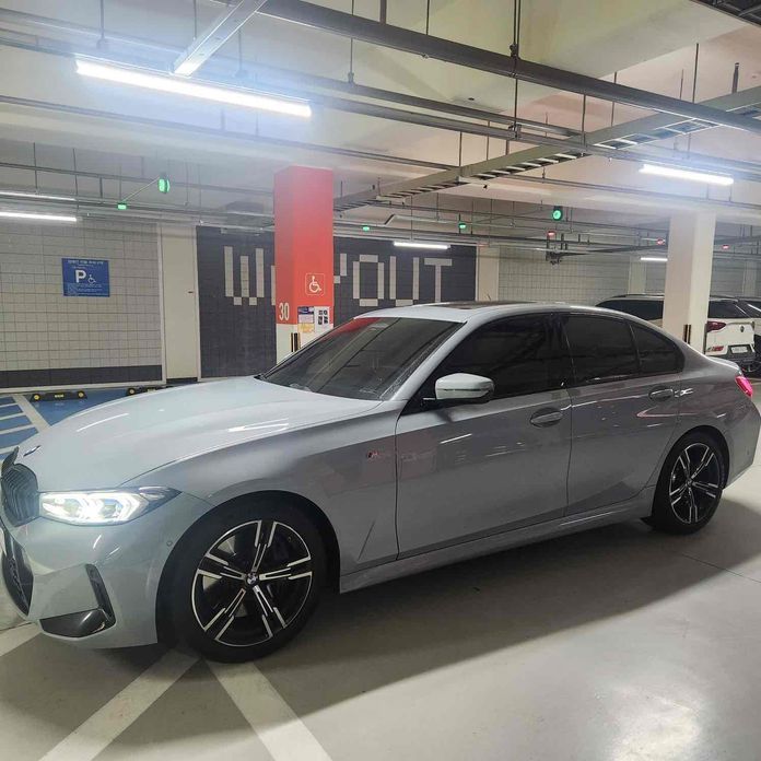 BMW 3-Series 2023