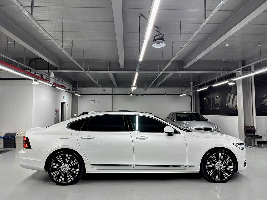 Volvo S90 2023
