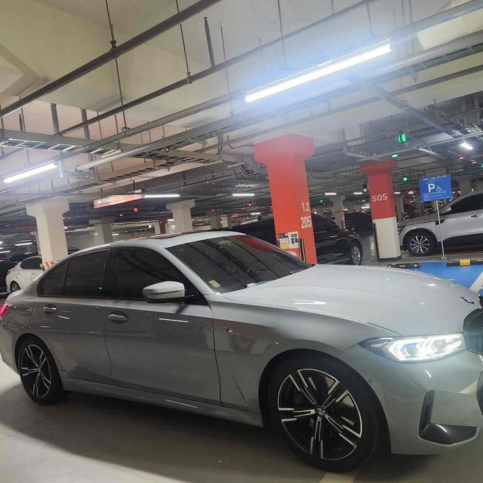 BMW 3-Series 2023
