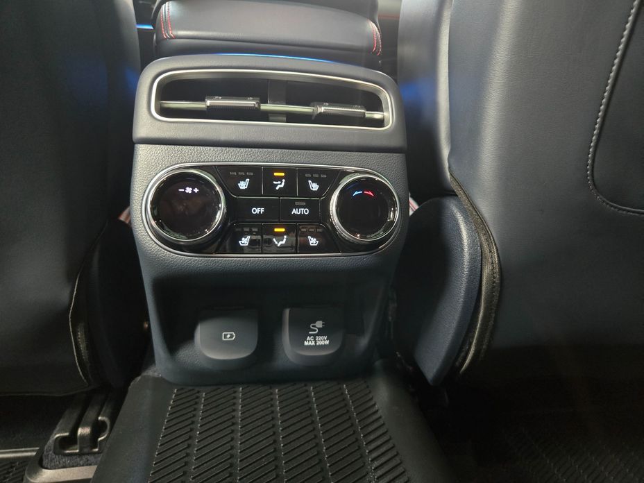 Genesis GV70 2021