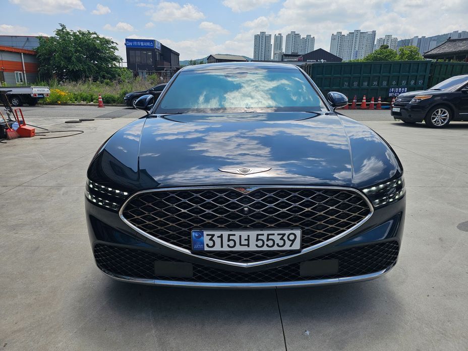 Genesis G90 2023