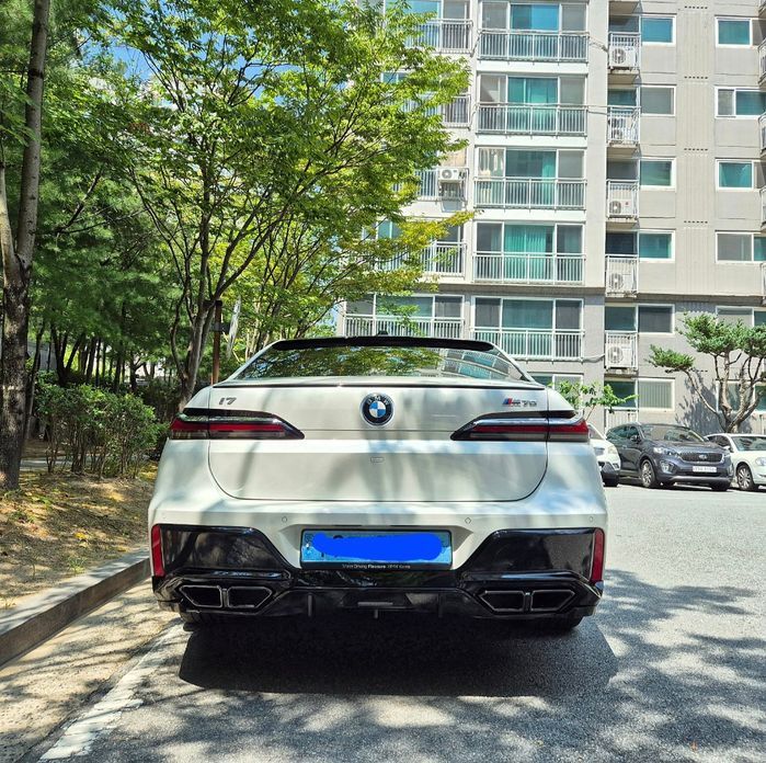 BMW i7 2023