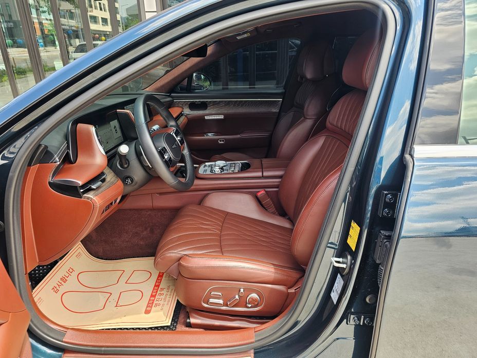 Genesis G90 2023