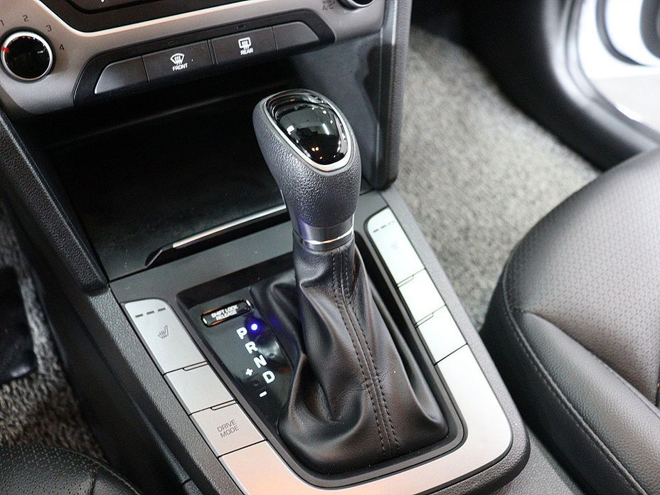 Hyundai AVANTE 2018