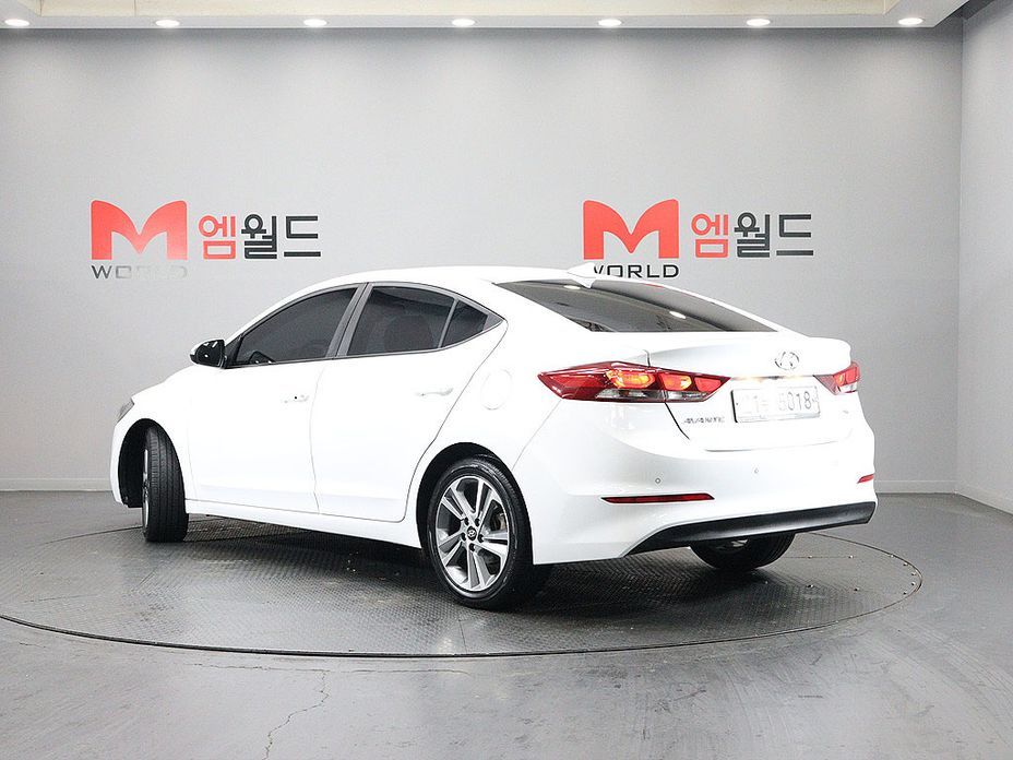 Hyundai AVANTE 2018