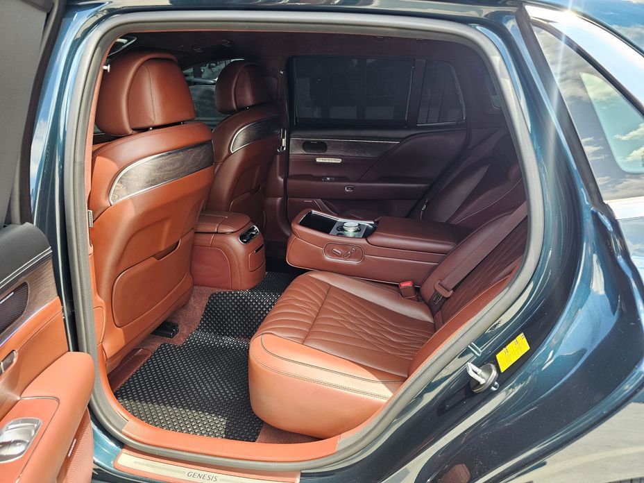 Genesis G90 2023