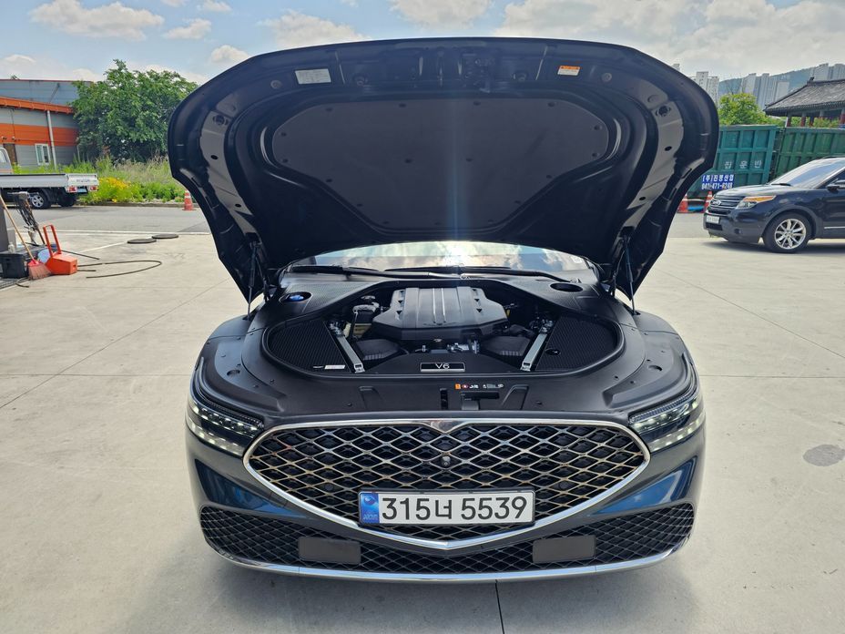 Genesis G90 2023
