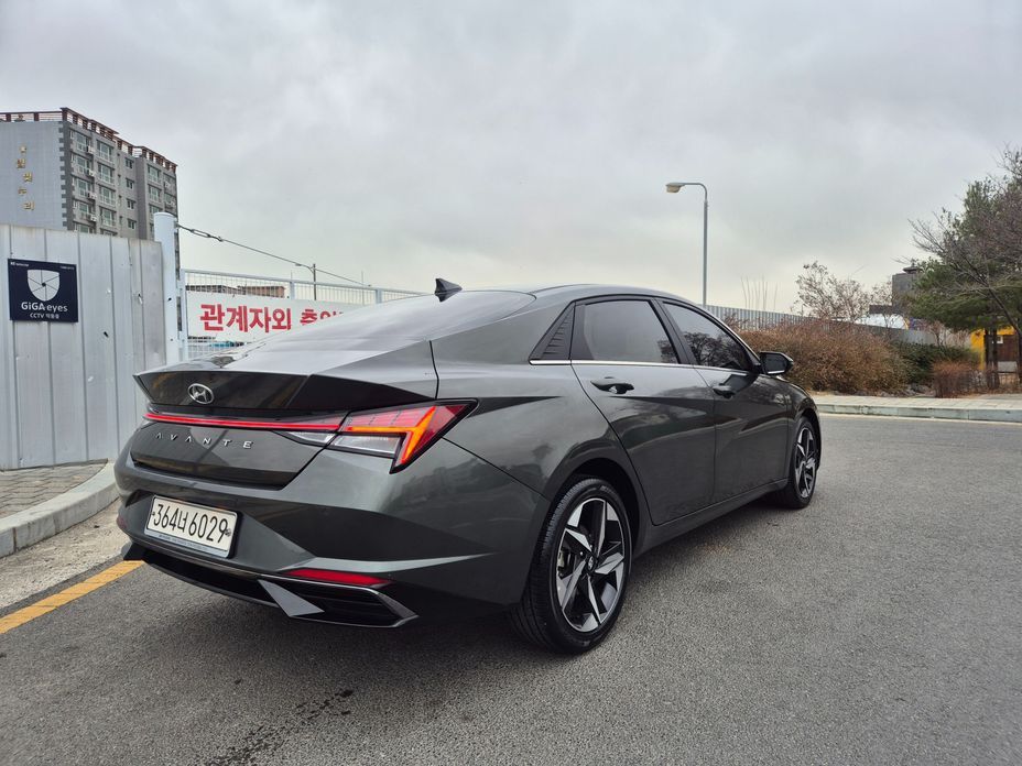 Hyundai AVANTE 2021