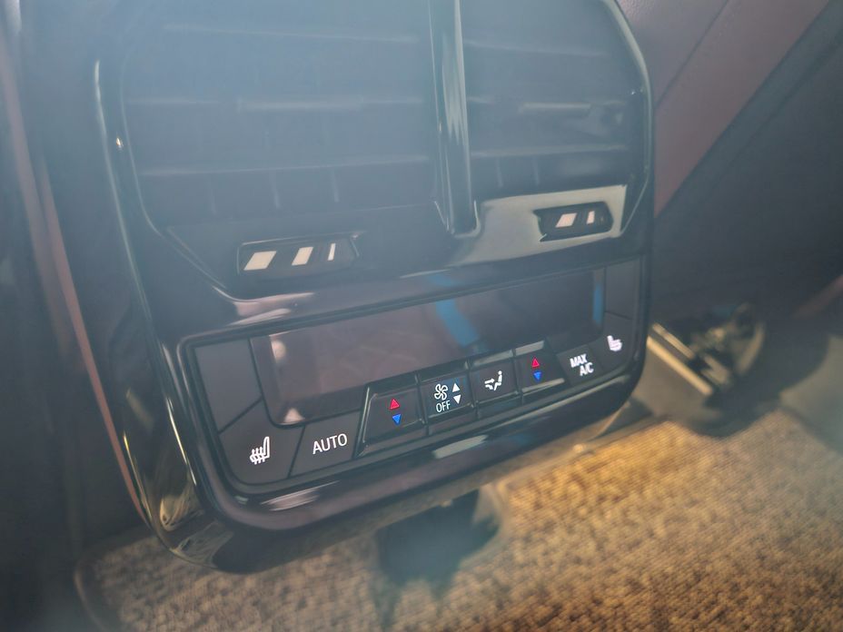 BMW iX 2023