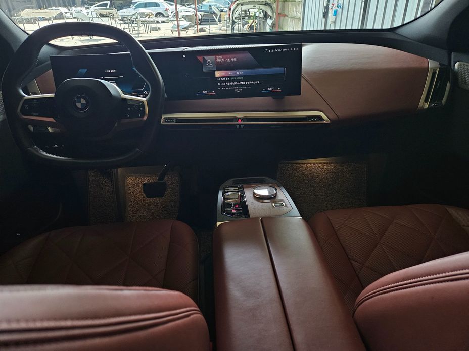 BMW iX 2023