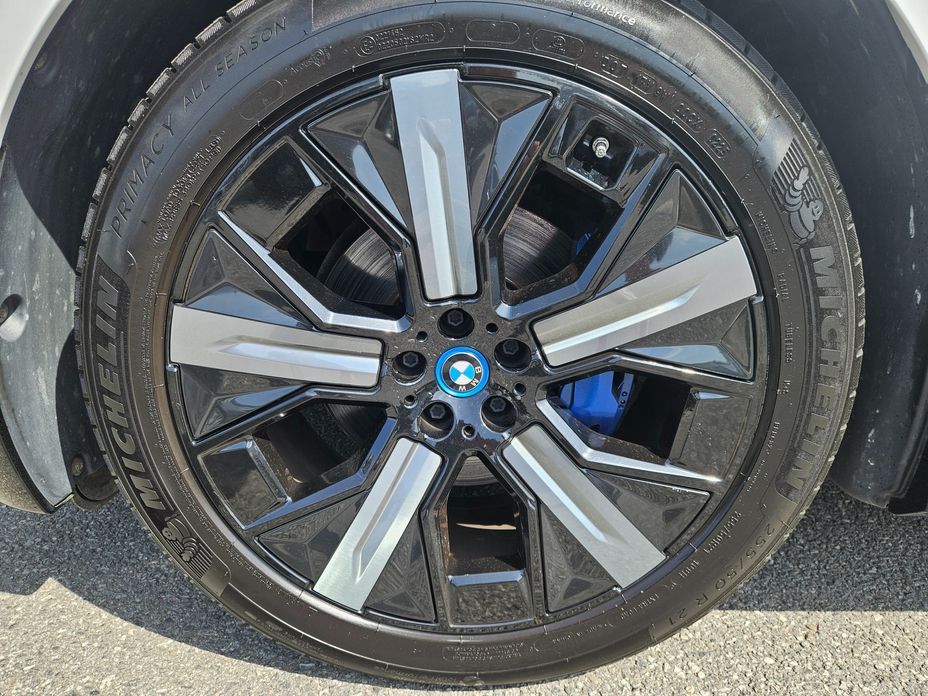 BMW iX 2023