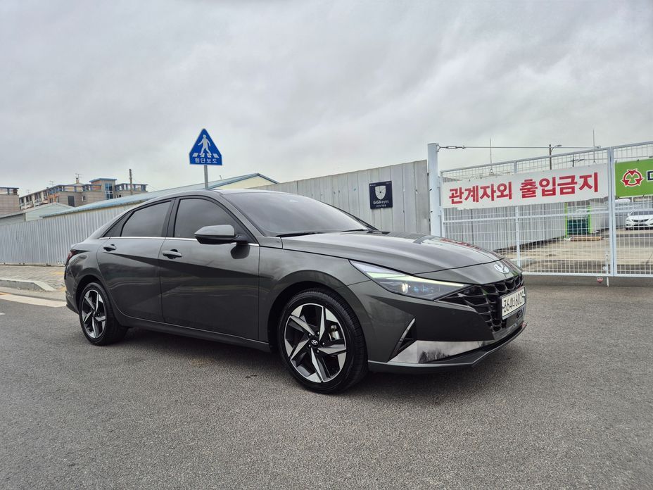 Hyundai AVANTE 2021