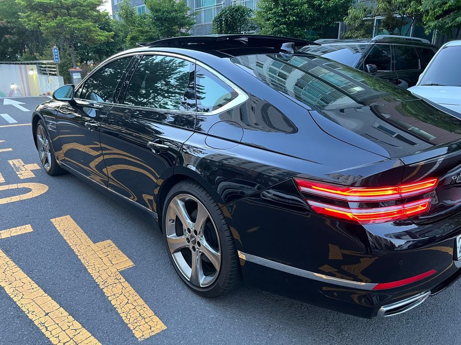 Genesis G80 2021