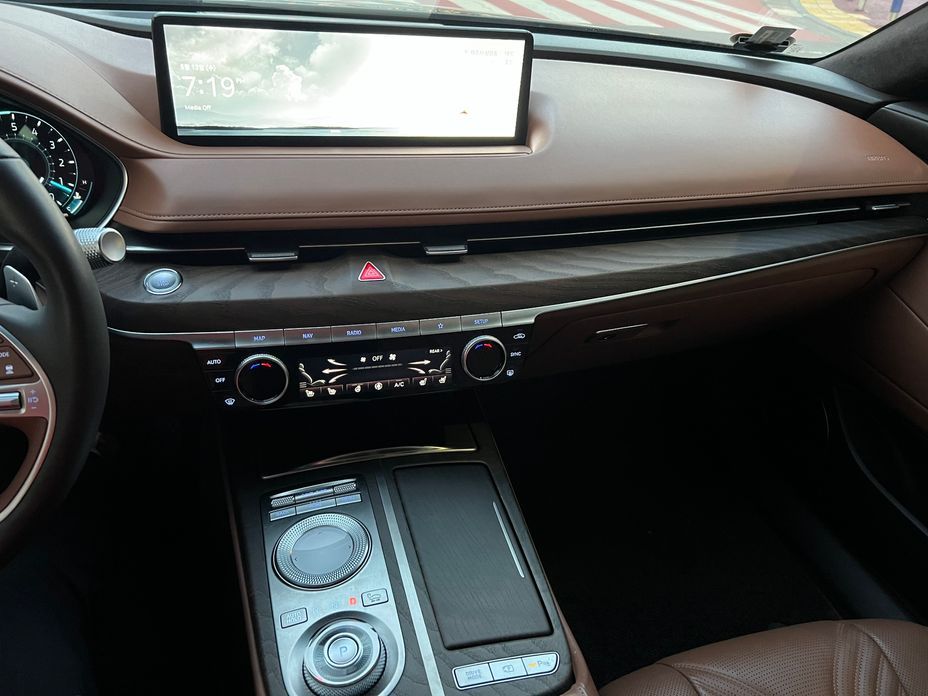 Genesis G80 2021