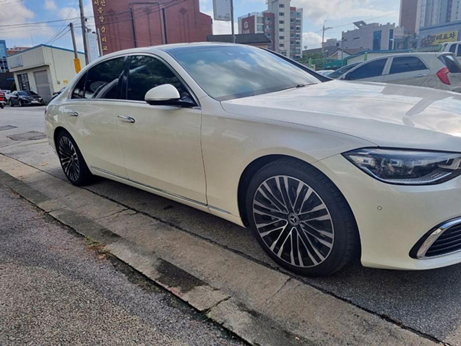 Mercedes-Benz S-Class 2023