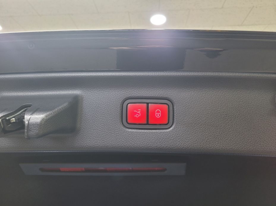 Mercedes-Benz S-Class 2024