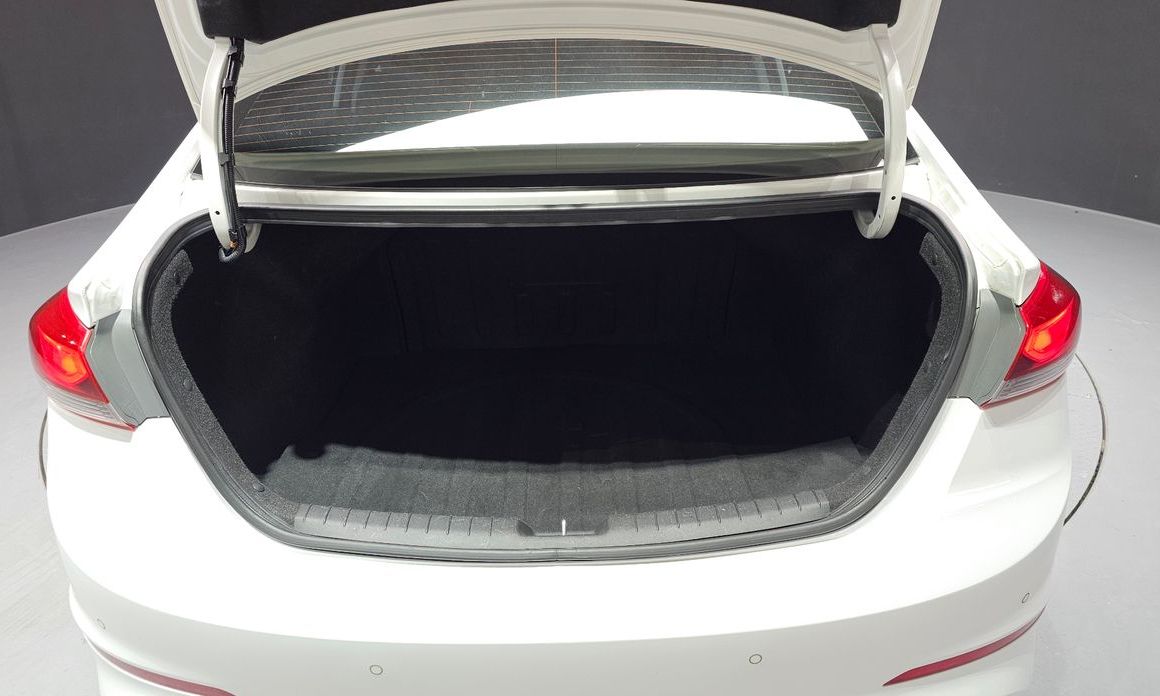 Hyundai AVANTE 2018