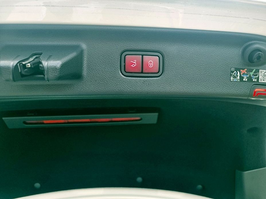 Mercedes-Benz S-Class 2023