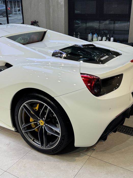 Ferrari 488 2017