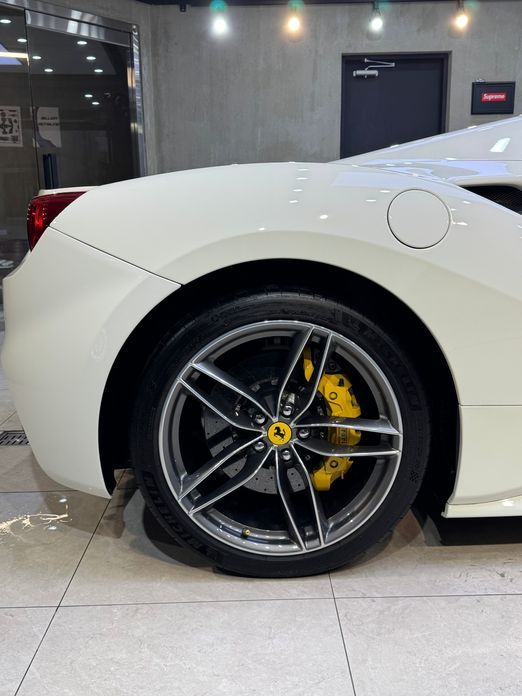 Ferrari 488 2017